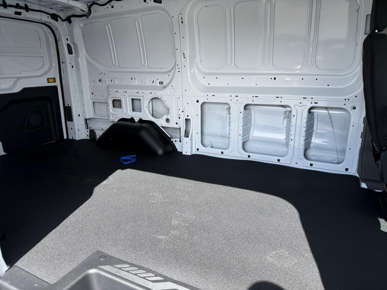 Ford Transit Cargo Van Vehicle Full-screen Gallery Image 04