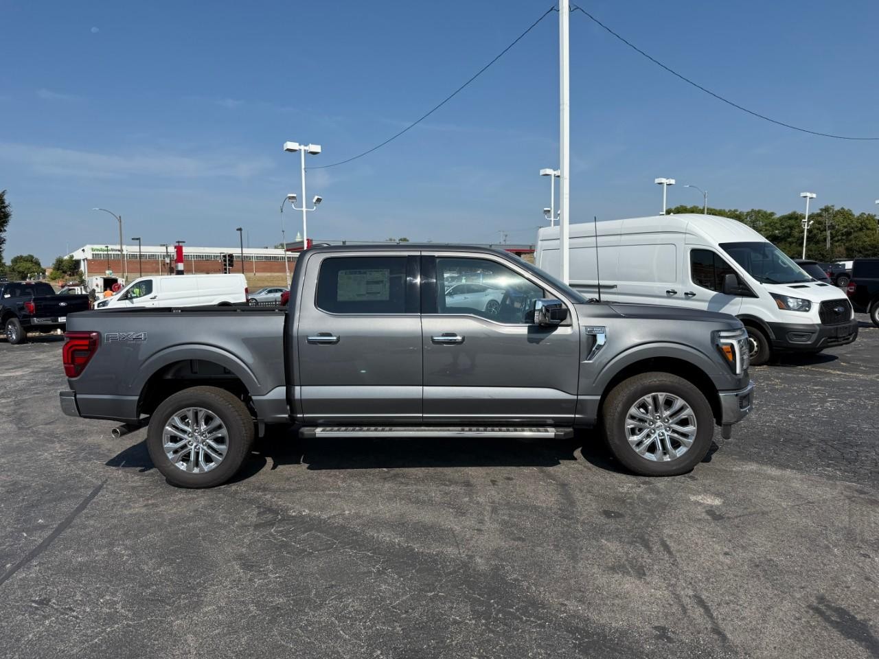 Ford F-150 Vehicle Full-screen Gallery Image 02