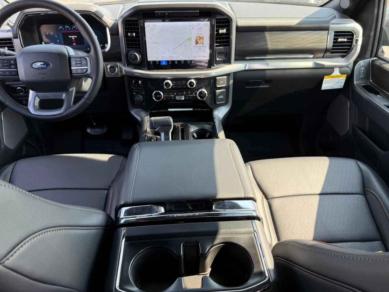 Ford F-150 Vehicle Full-screen Gallery Image 06