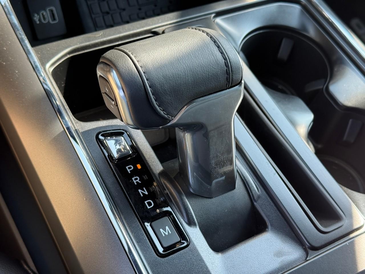 Ford F-150 Vehicle Full-screen Gallery Image 15