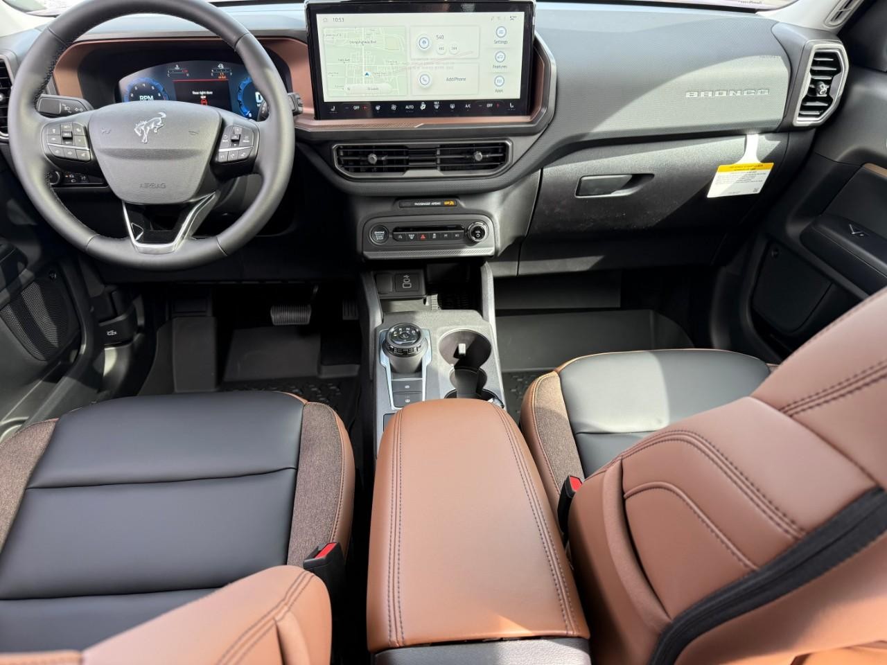 Ford Bronco Sport Vehicle Full-screen Gallery Image 06