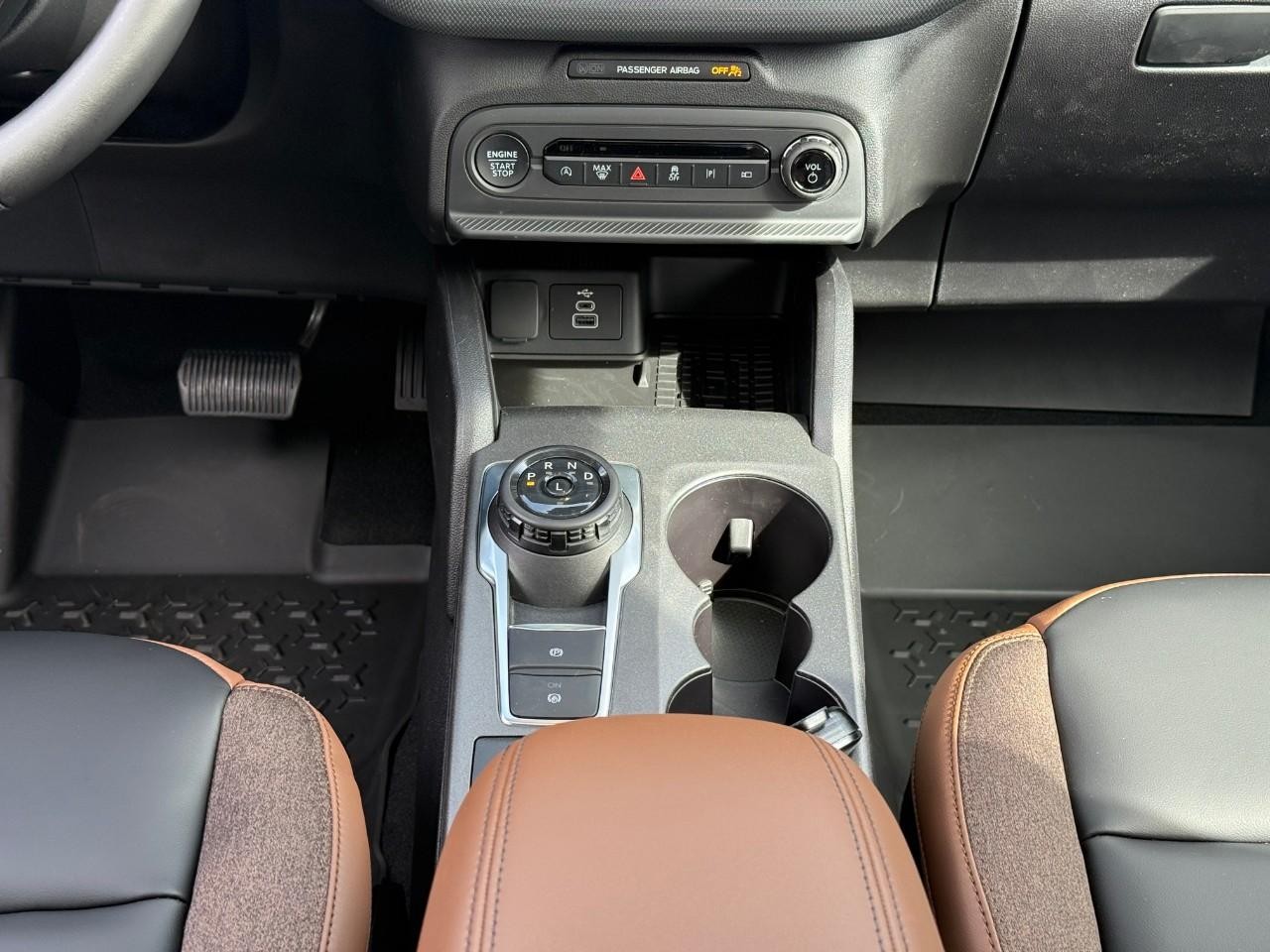 Ford Bronco Sport Vehicle Full-screen Gallery Image 10