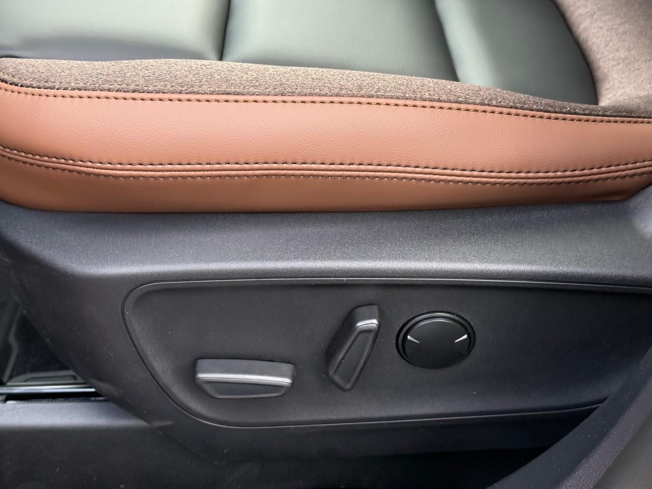 Ford Bronco Sport Vehicle Full-screen Gallery Image 15