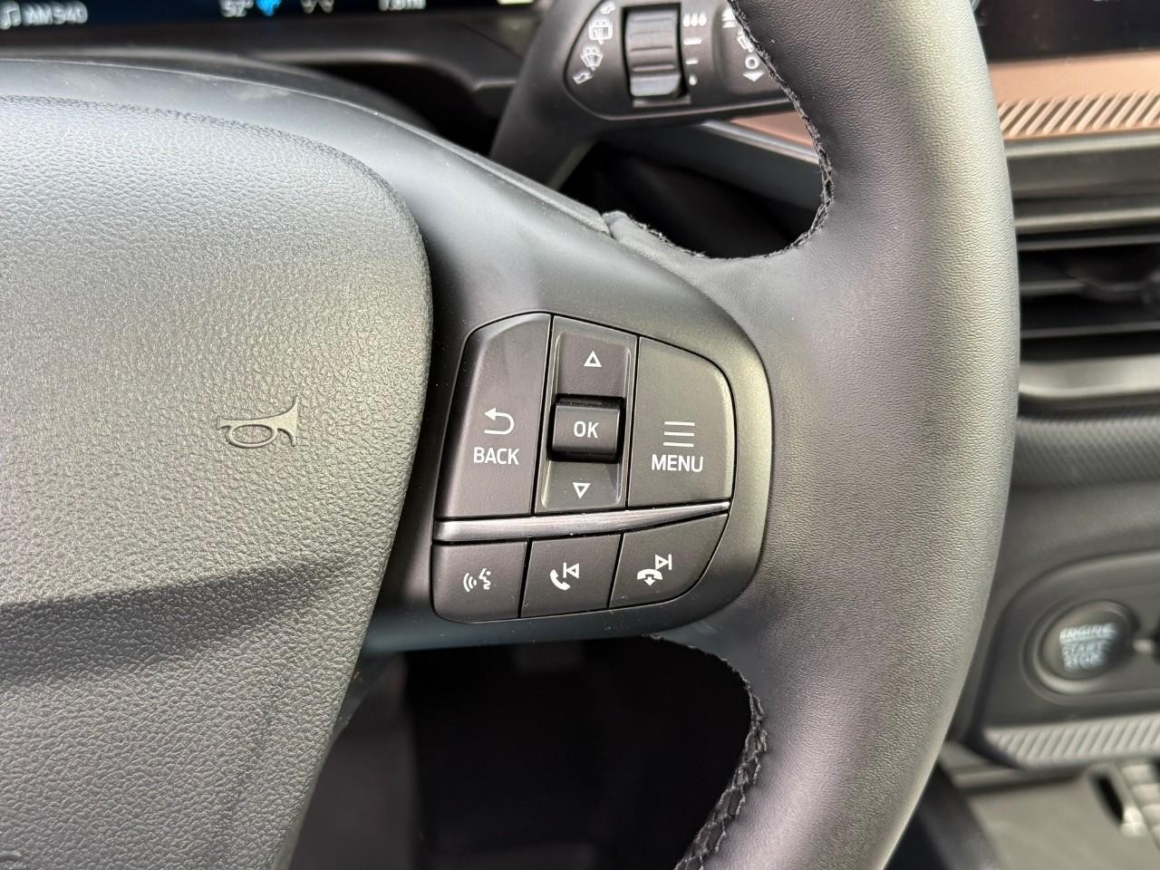 Ford Bronco Sport Vehicle Full-screen Gallery Image 17