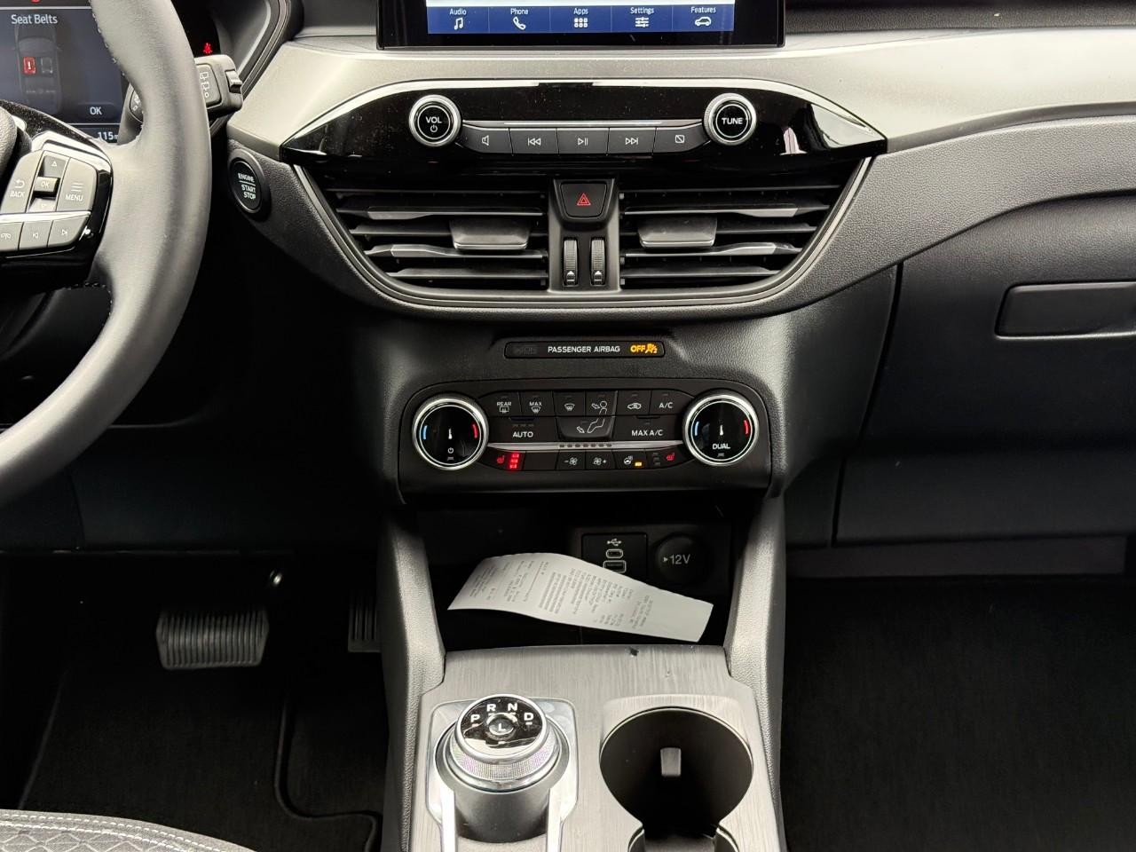 Ford Escape Vehicle Full-screen Gallery Image 09