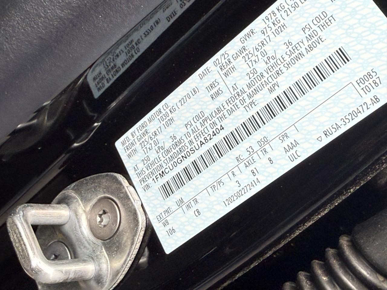 Ford Escape Vehicle Full-screen Gallery Image 19