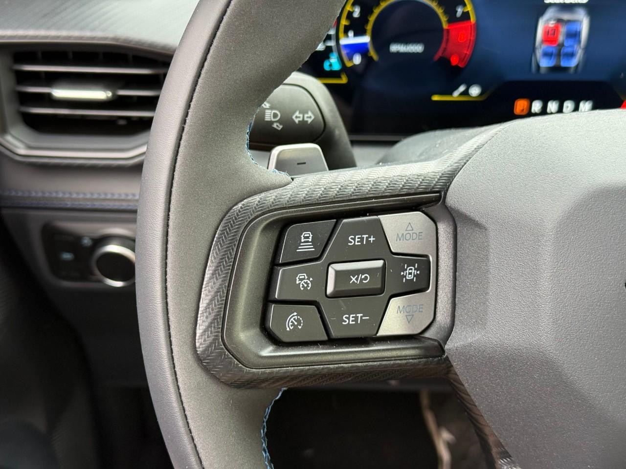 Ford Mustang Vehicle Full-screen Gallery Image 09