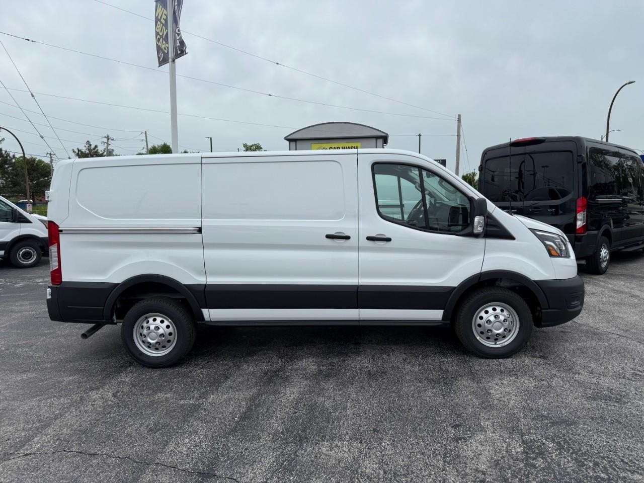 Ford Transit Cargo Van Vehicle Full-screen Gallery Image 02