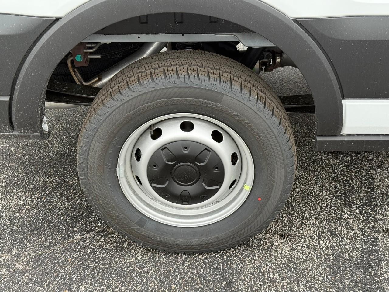 Ford Transit Cargo Van Vehicle Full-screen Gallery Image 05