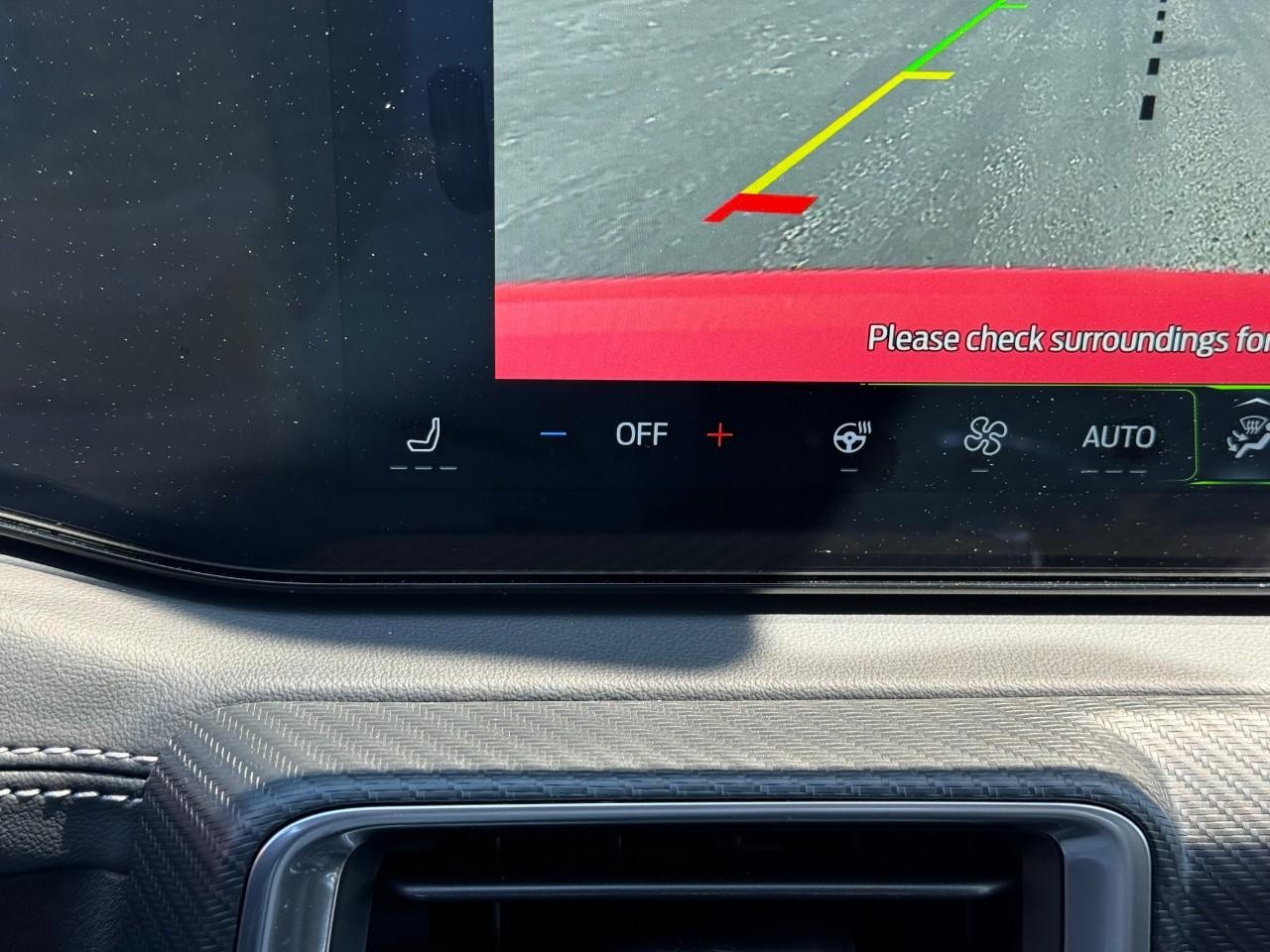 Ford Mustang Vehicle Full-screen Gallery Image 16