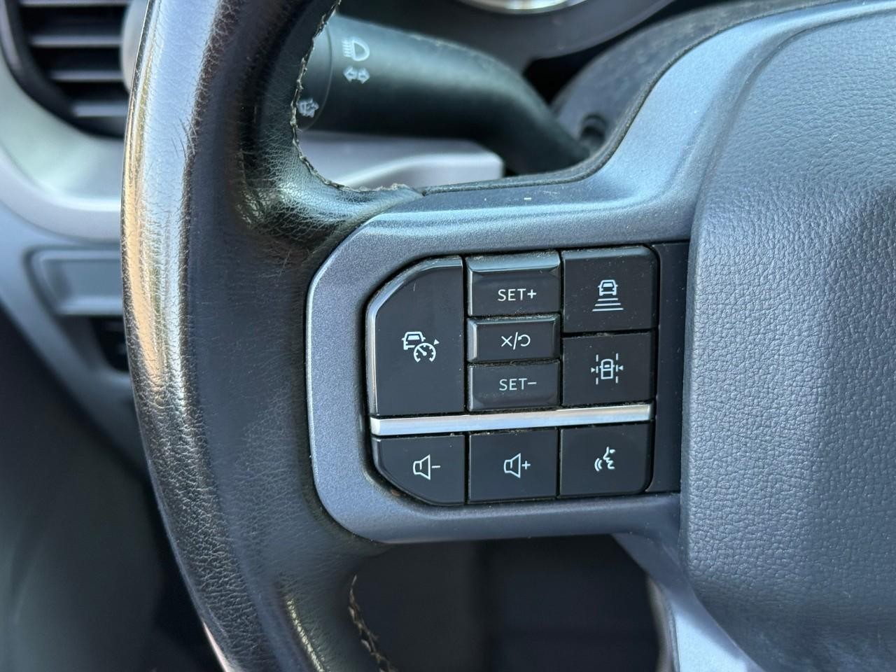 Ford F-150 Vehicle Full-screen Gallery Image 13
