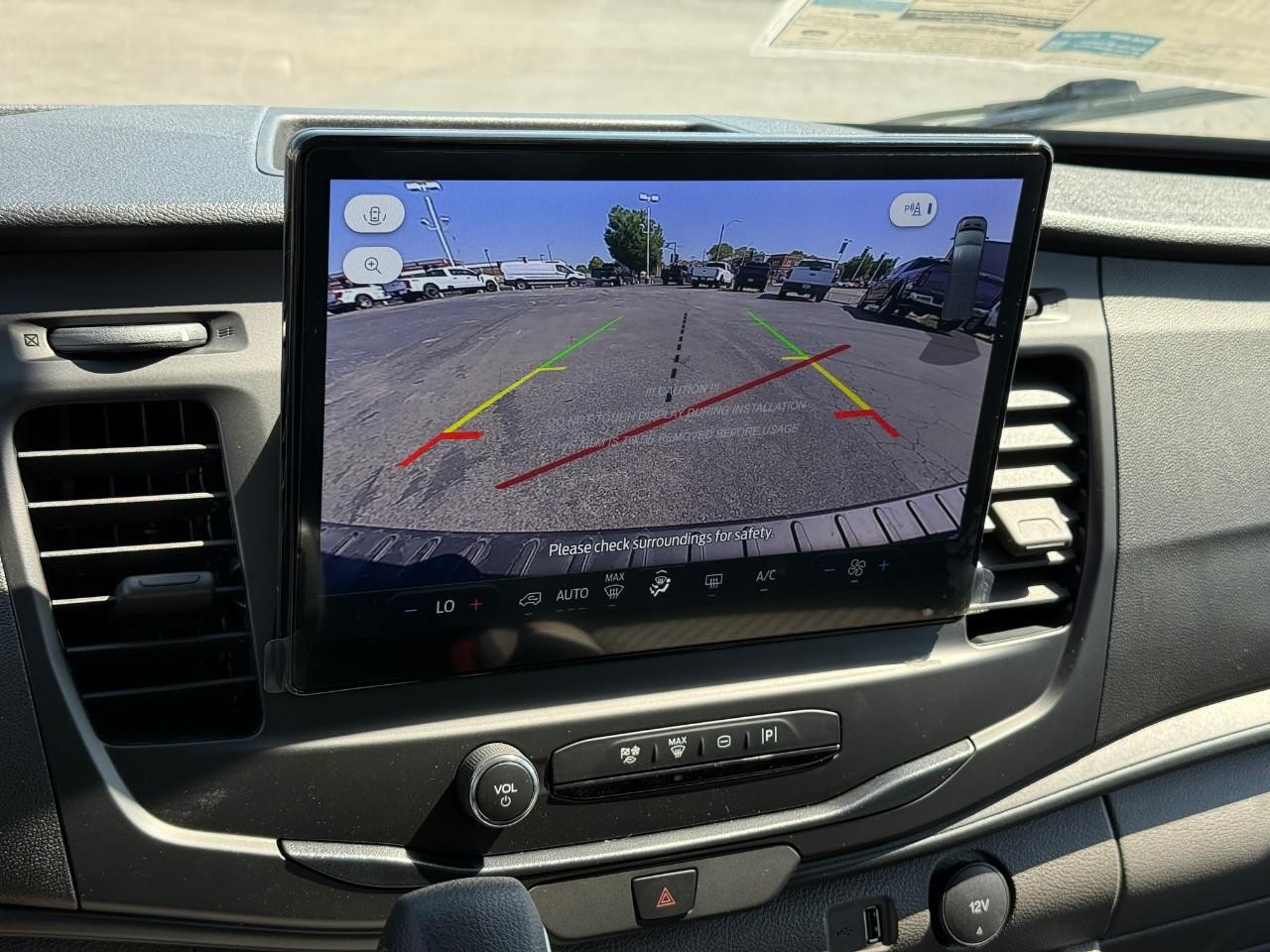 Ford Transit Passenger Wagon Vehicle Full-screen Gallery Image 14