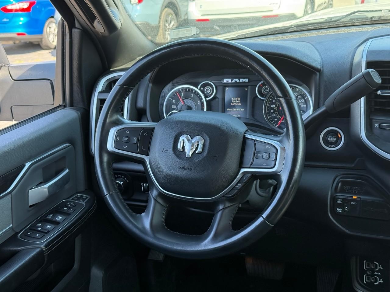 Ram 3500 Vehicle Full-screen Gallery Image 07