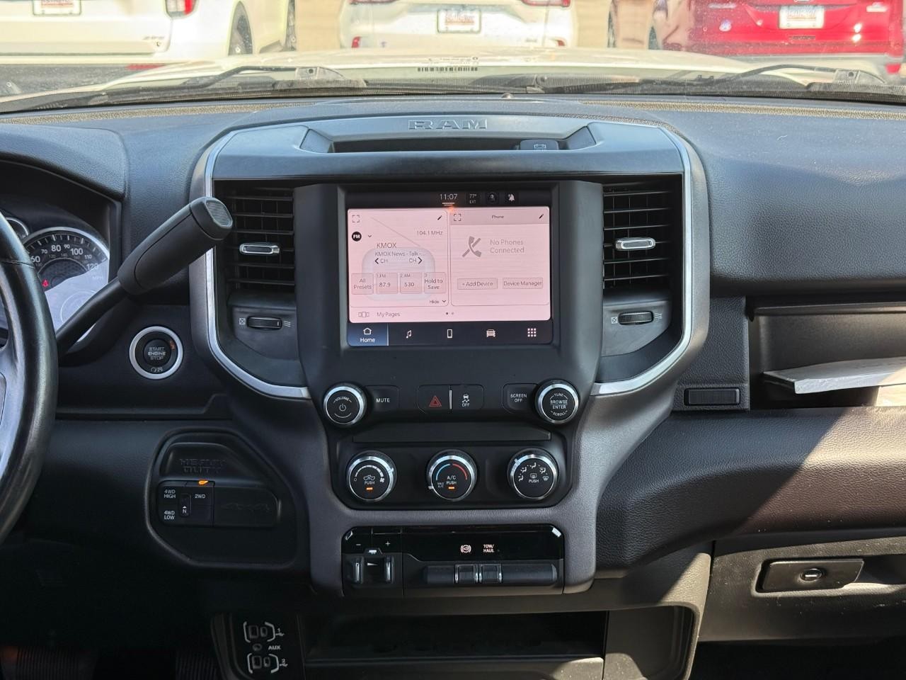 Ram 3500 Vehicle Full-screen Gallery Image 08