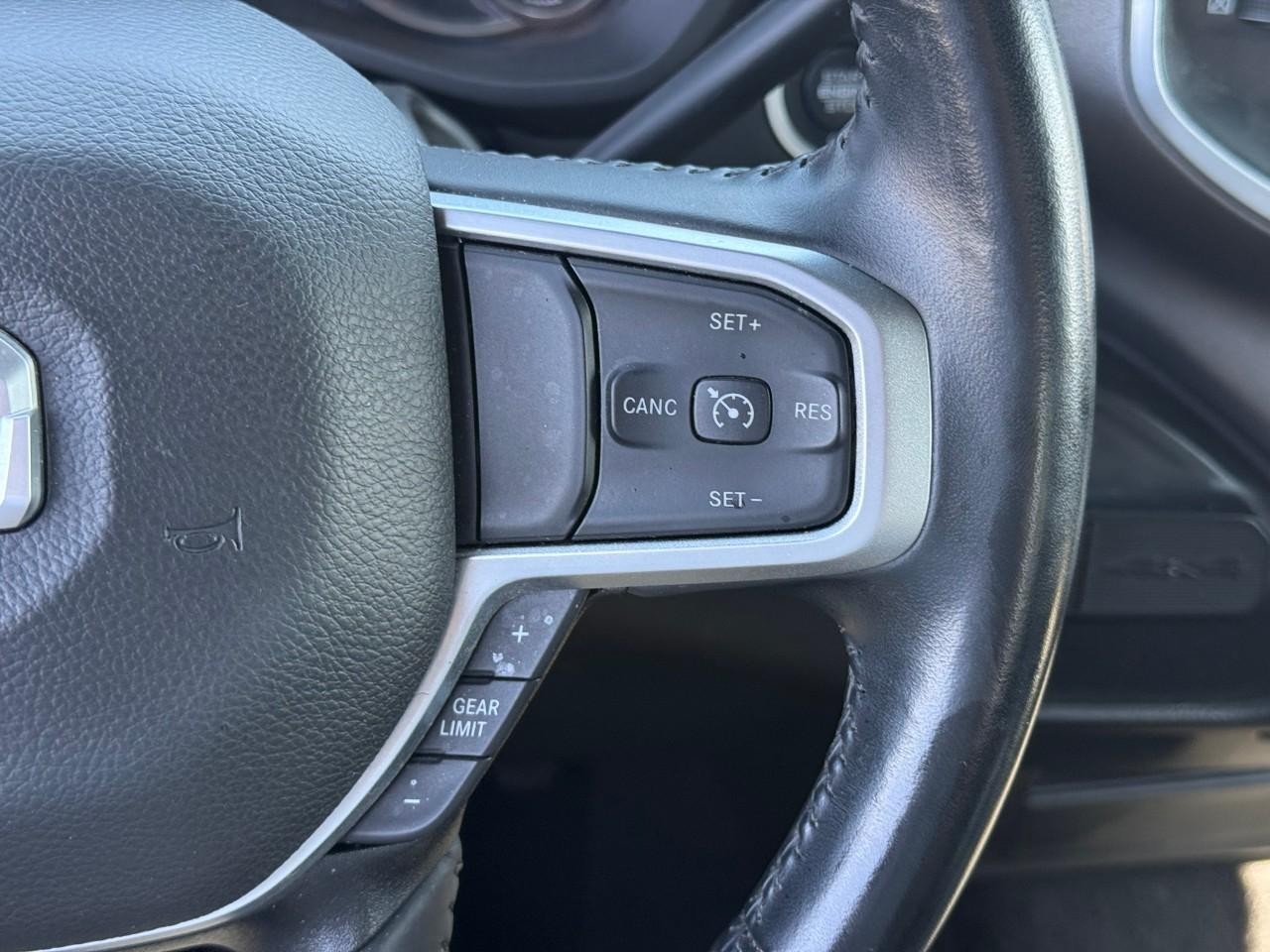 Ram 3500 Vehicle Full-screen Gallery Image 13