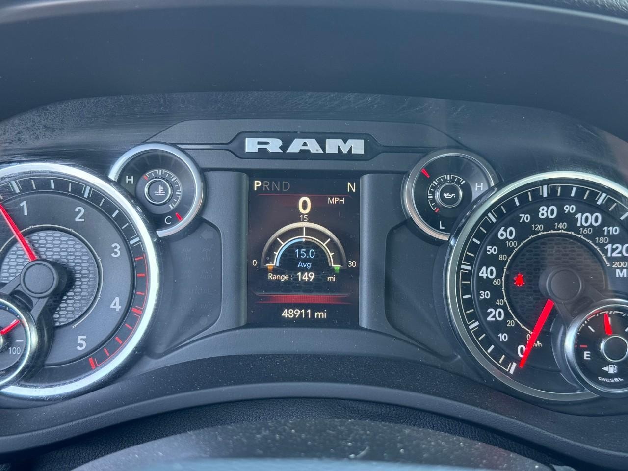 Ram 3500 Vehicle Full-screen Gallery Image 14