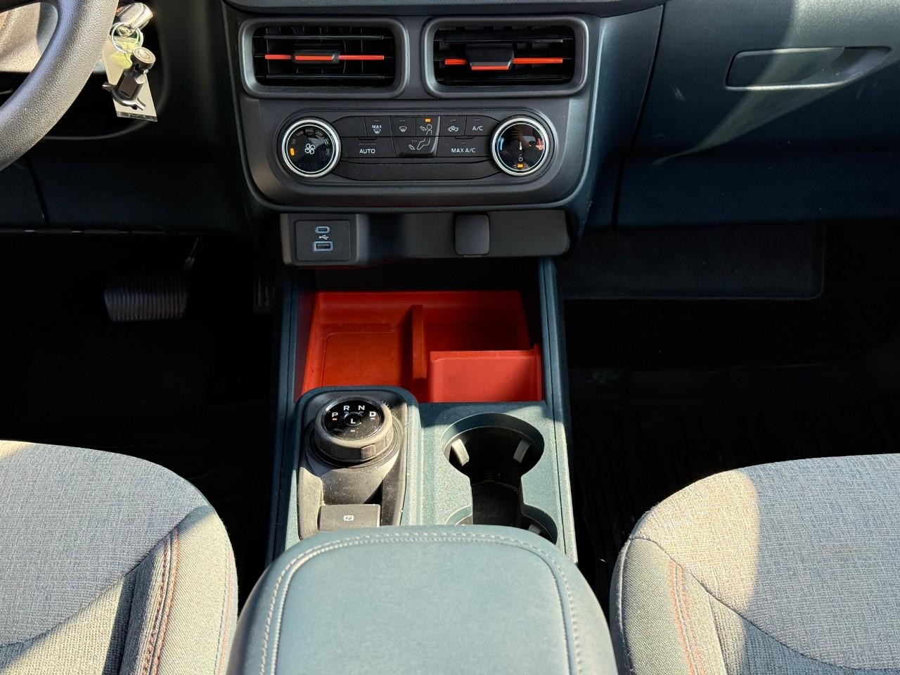 Ford Maverick Vehicle Full-screen Gallery Image 11