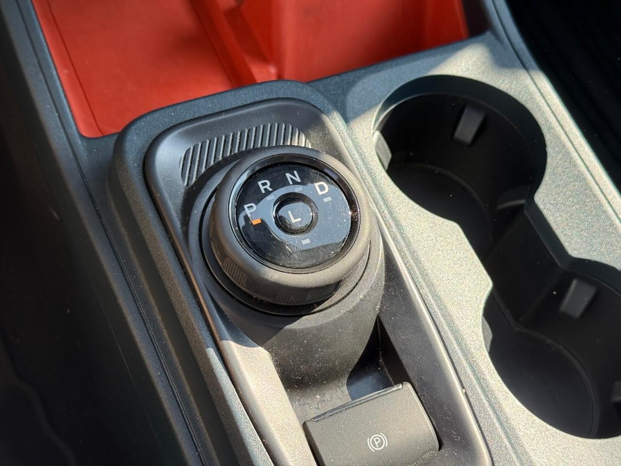 Ford Maverick Vehicle Full-screen Gallery Image 18