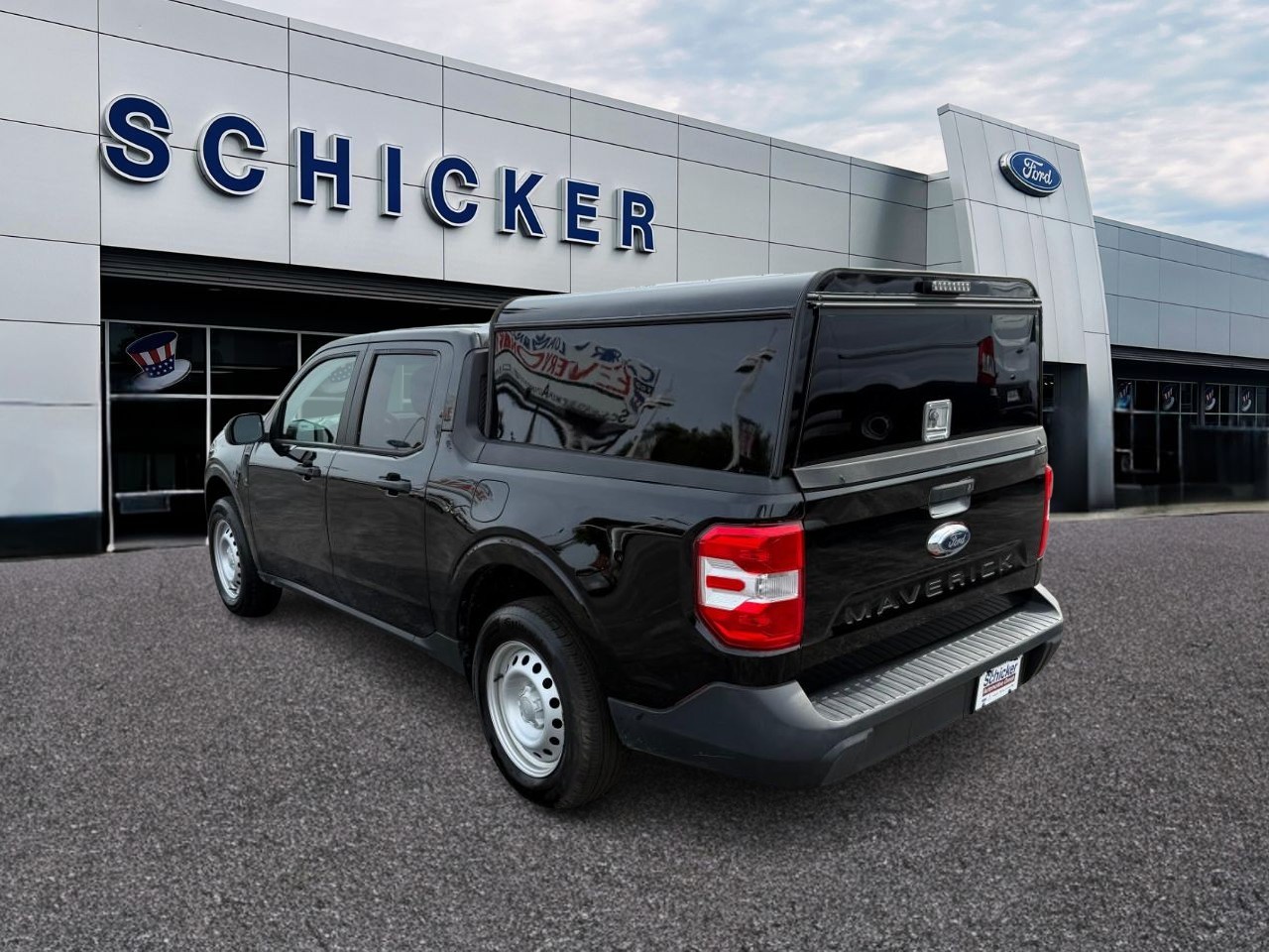 Ford Maverick Vehicle Full-screen Gallery Image 03