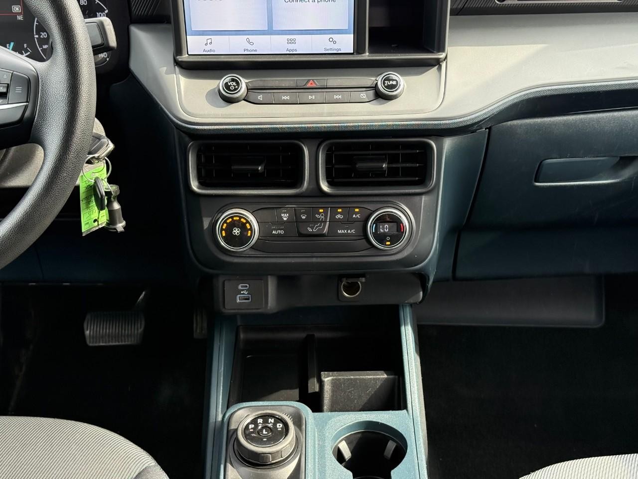 Ford Maverick Vehicle Full-screen Gallery Image 09