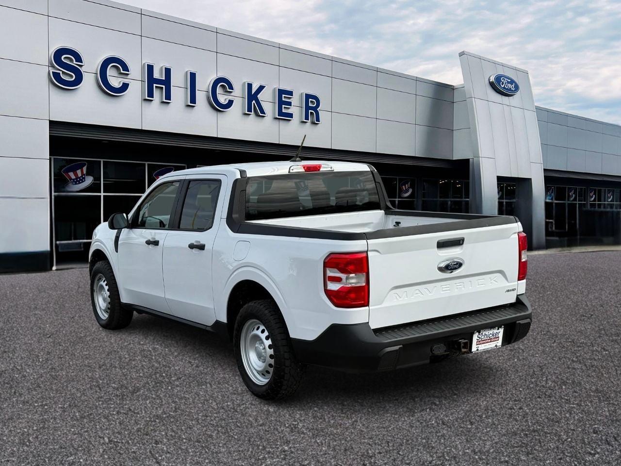 Ford Maverick Vehicle Full-screen Gallery Image 03