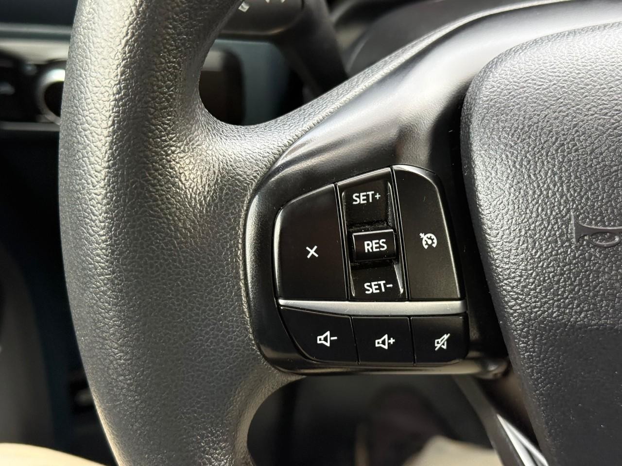 Ford Maverick Vehicle Full-screen Gallery Image 12