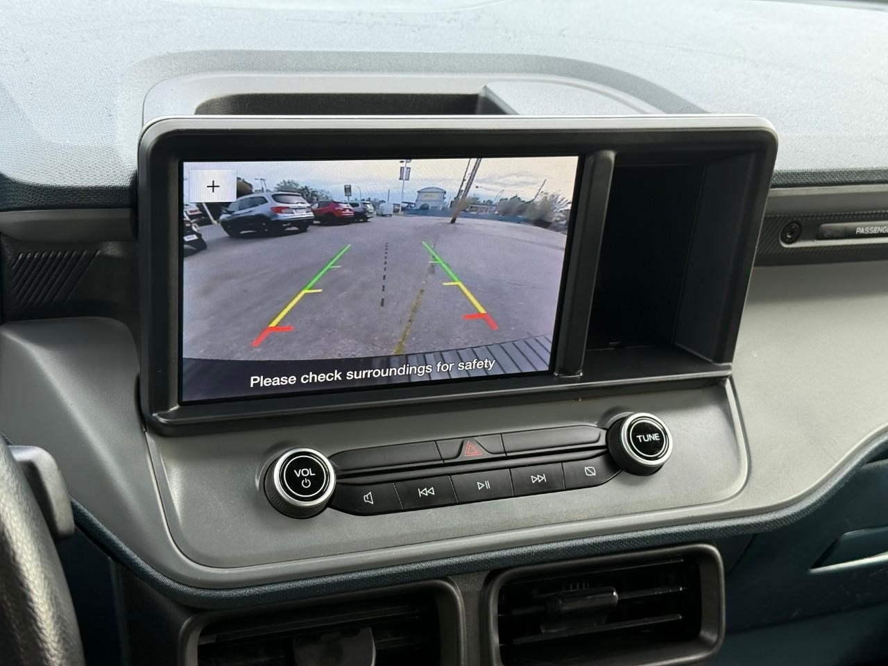 Ford Maverick Vehicle Full-screen Gallery Image 16