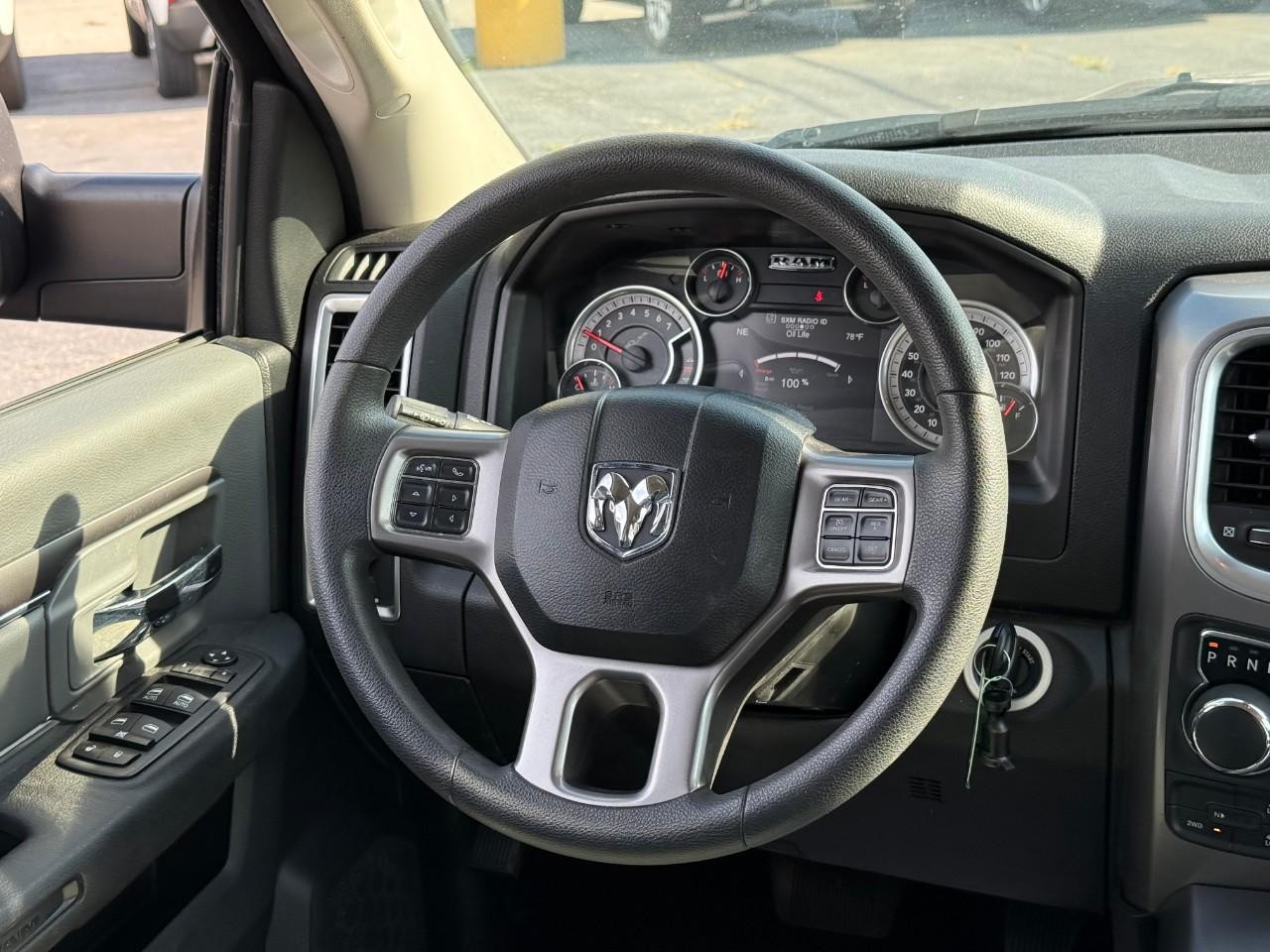 Ram 1500 Classic Vehicle Full-screen Gallery Image 07