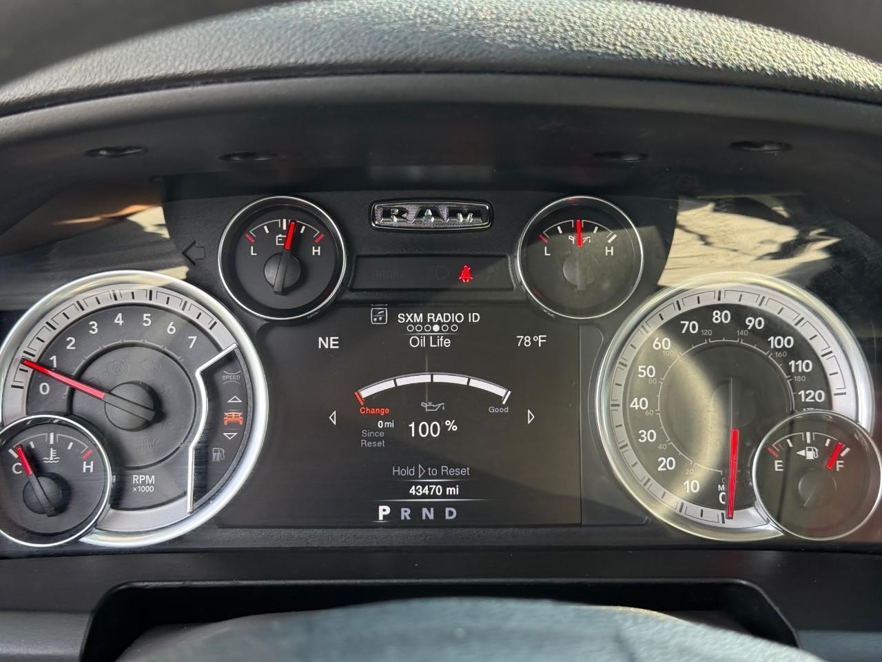 Ram 1500 Classic Vehicle Full-screen Gallery Image 14