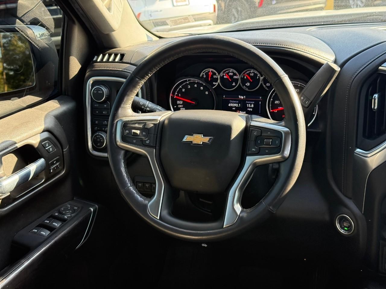 Chevrolet Silverado 1500 Vehicle Full-screen Gallery Image 07