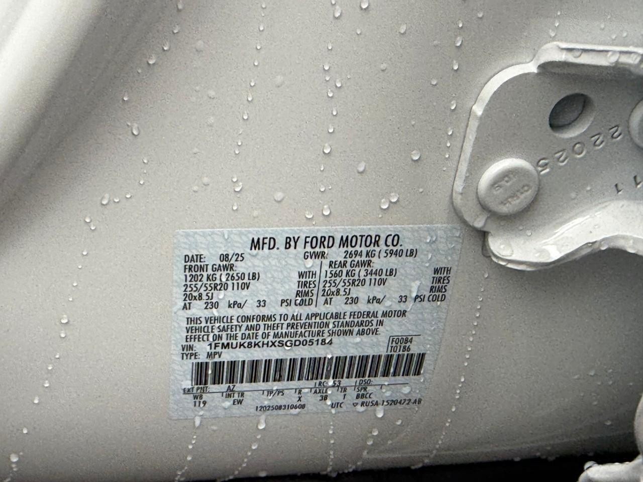 Ford Explorer Vehicle Full-screen Gallery Image 19