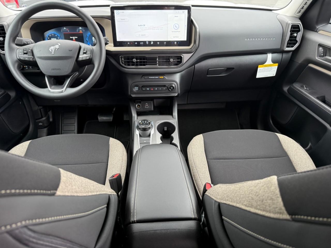 Ford Bronco Sport Vehicle Full-screen Gallery Image 06