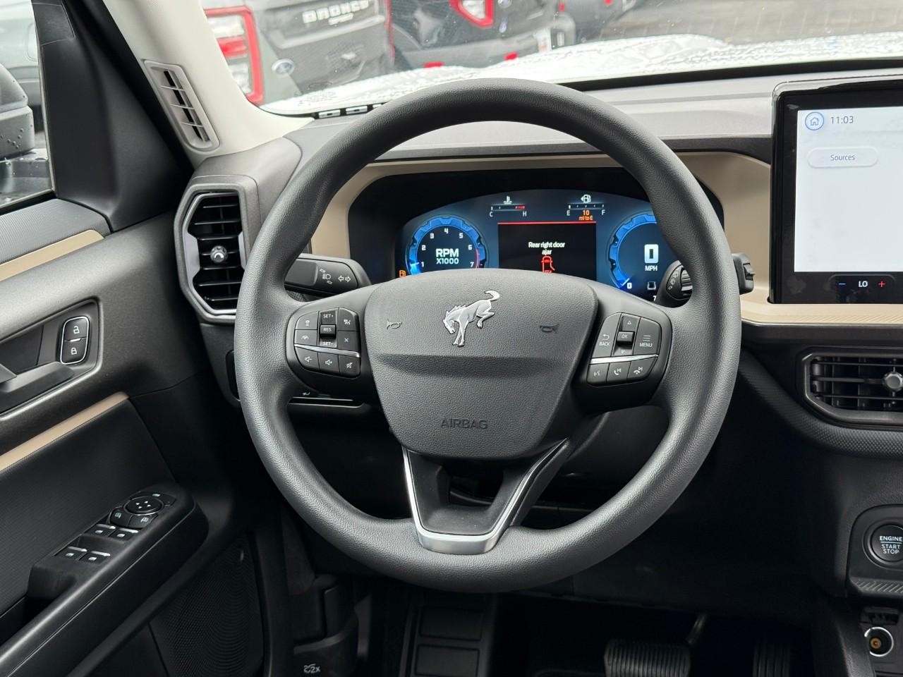 Ford Bronco Sport Vehicle Full-screen Gallery Image 07