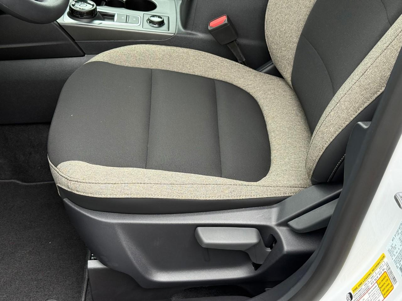 Ford Bronco Sport Vehicle Full-screen Gallery Image 11