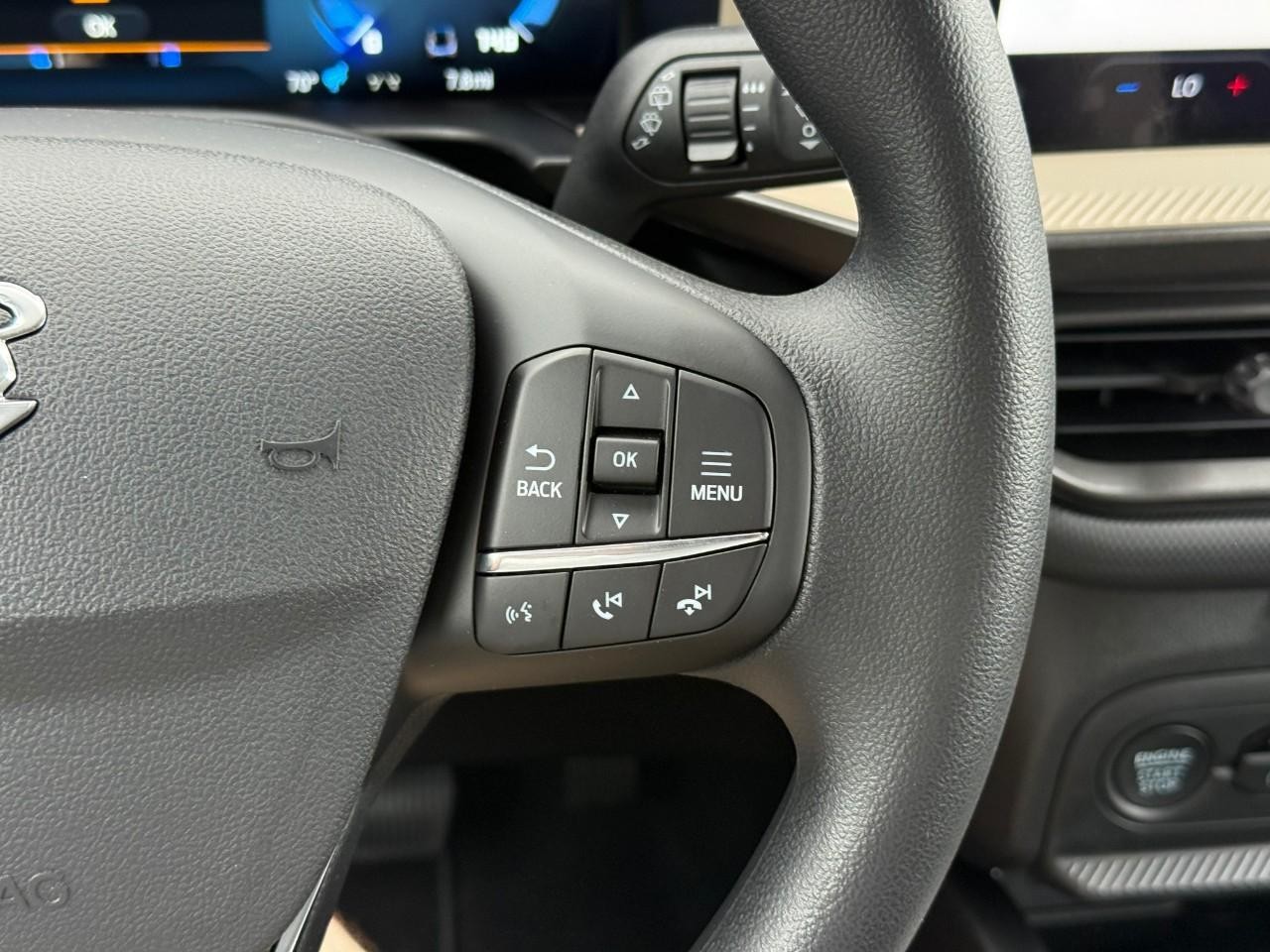 Ford Bronco Sport Vehicle Full-screen Gallery Image 13