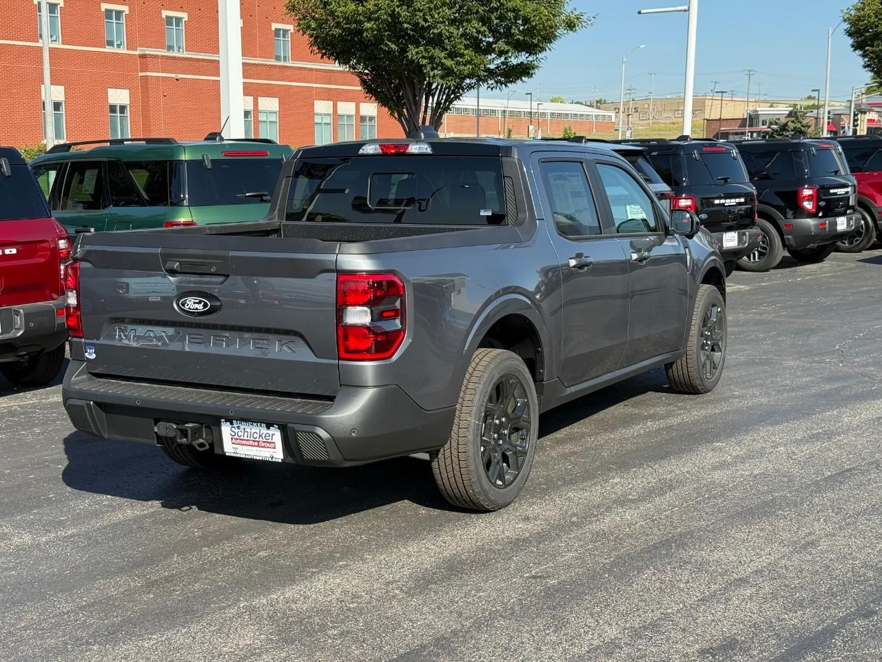 Ford Maverick Vehicle Full-screen Gallery Image 03