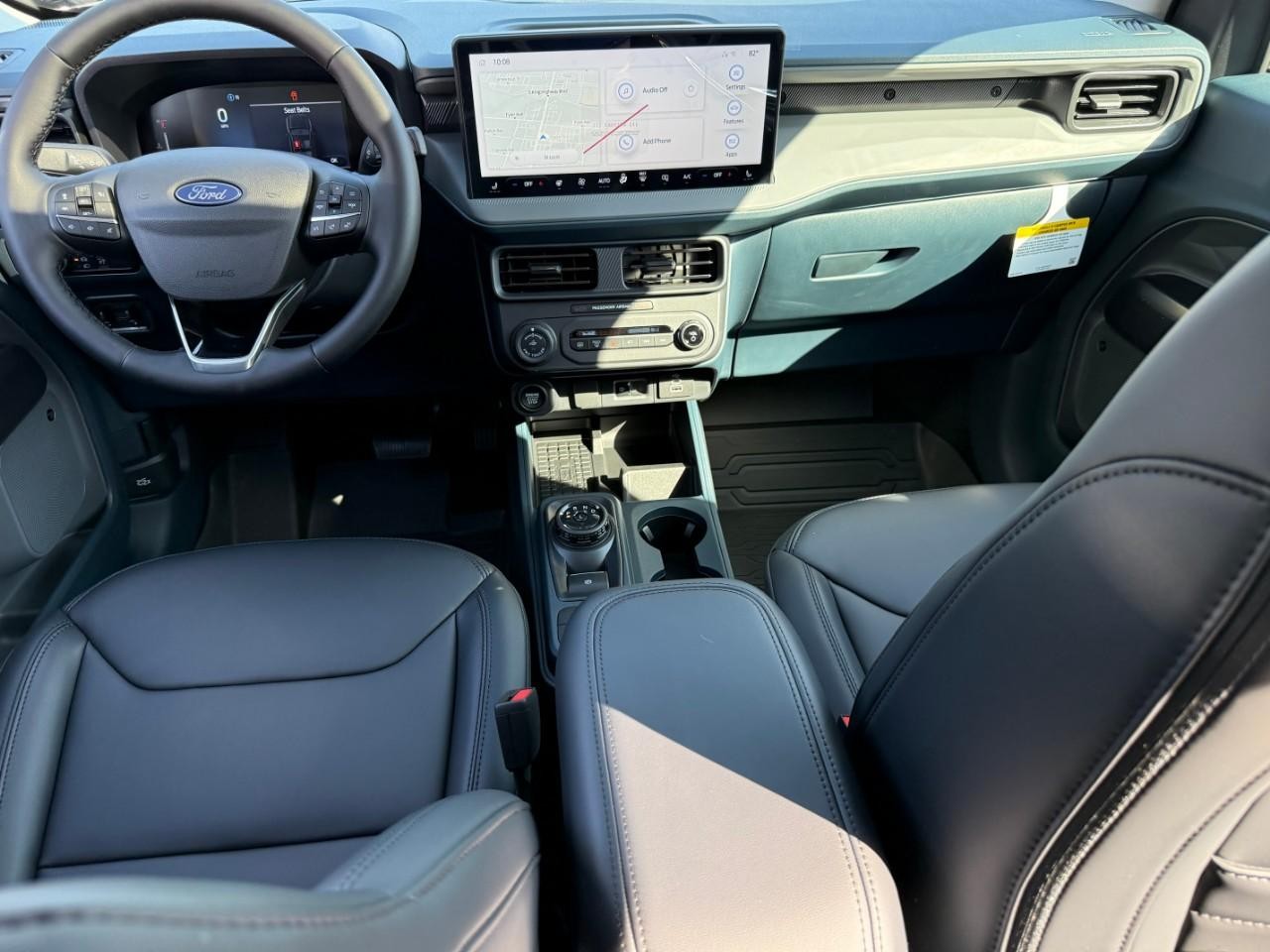 Ford Maverick Vehicle Full-screen Gallery Image 06