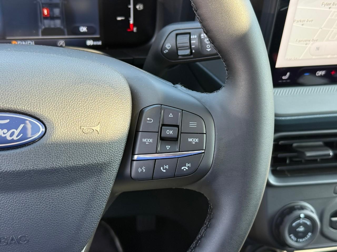 Ford Maverick Vehicle Full-screen Gallery Image 14