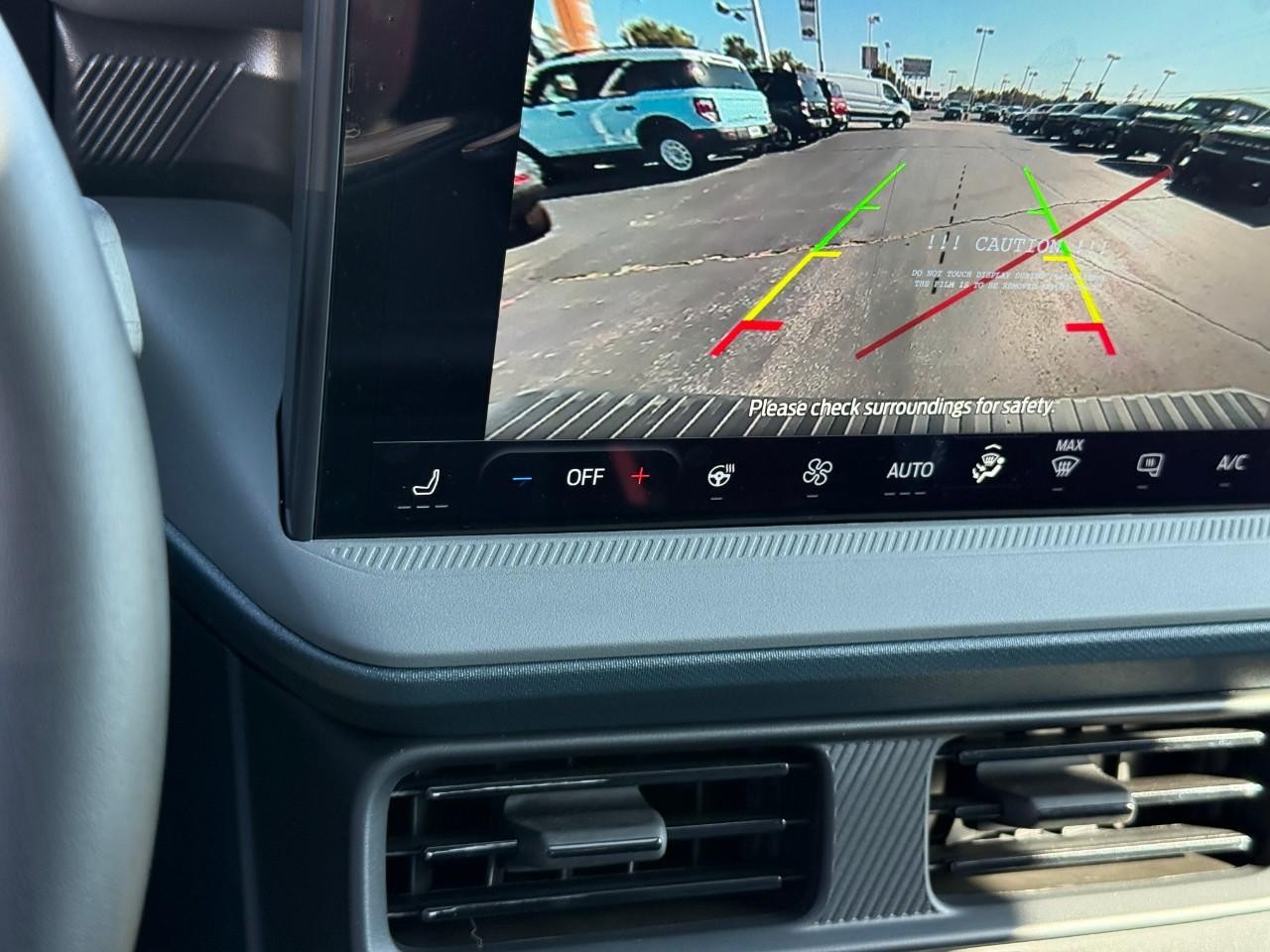 Ford Maverick Vehicle Full-screen Gallery Image 16