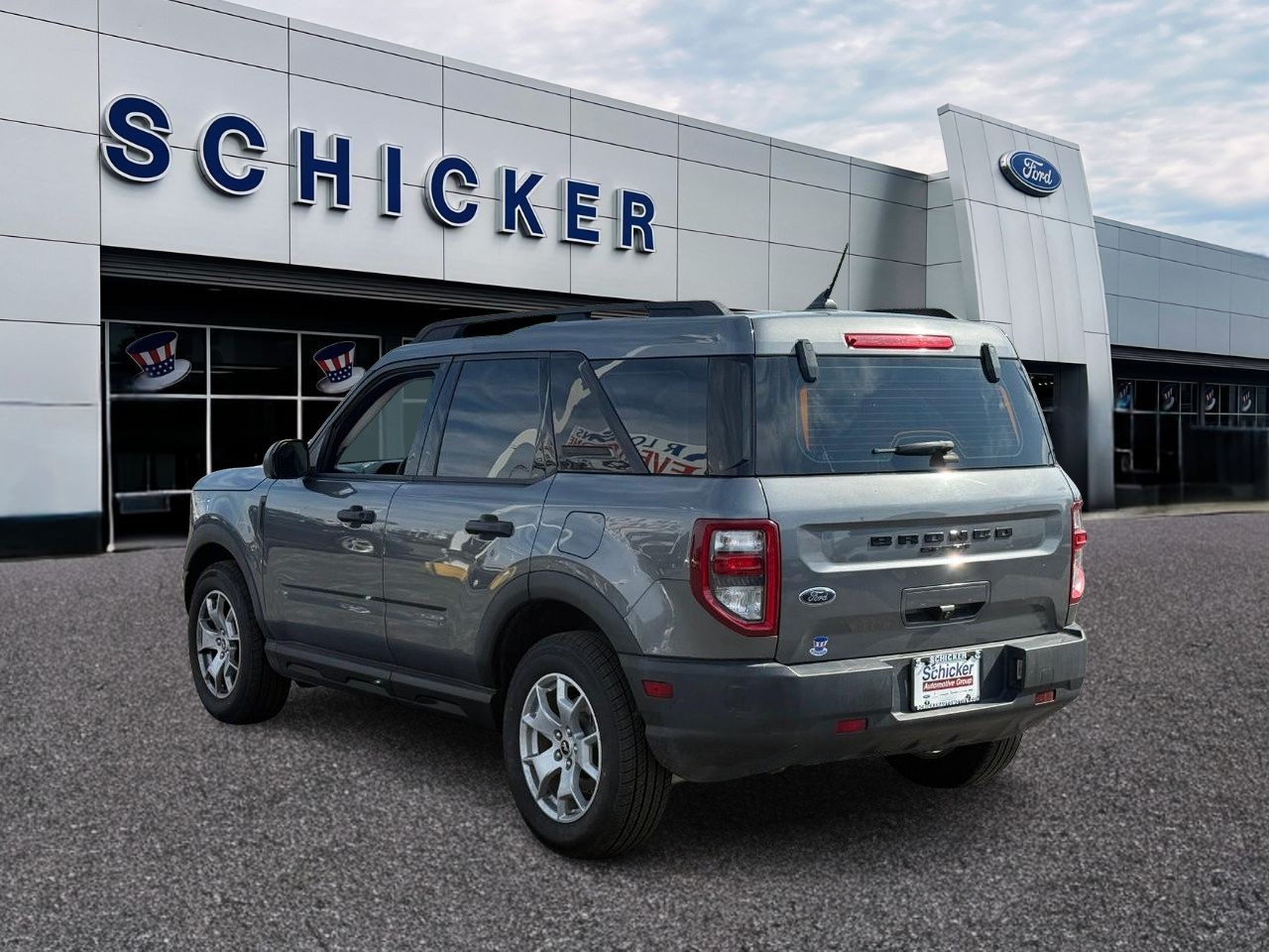 Ford Bronco Sport Vehicle Full-screen Gallery Image 03