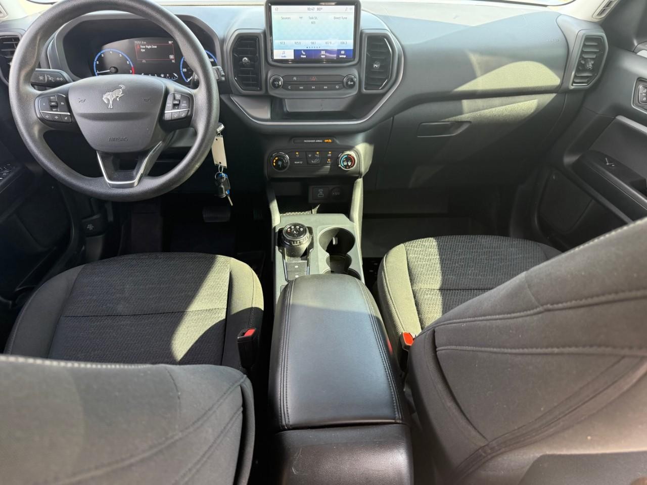 Ford Bronco Sport Vehicle Full-screen Gallery Image 06