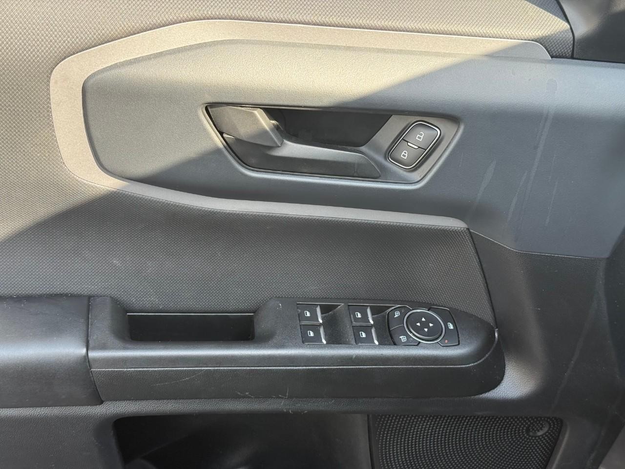 Ford Bronco Sport Vehicle Full-screen Gallery Image 11