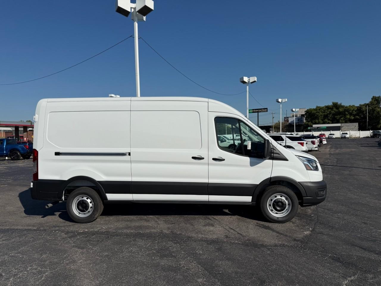 Ford Transit Cargo Van Vehicle Full-screen Gallery Image 02