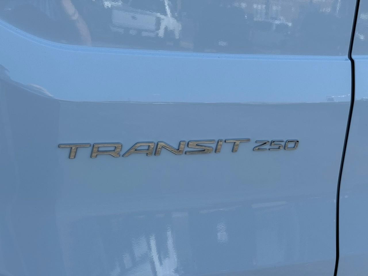 Ford Transit Cargo Van Vehicle Full-screen Gallery Image 06