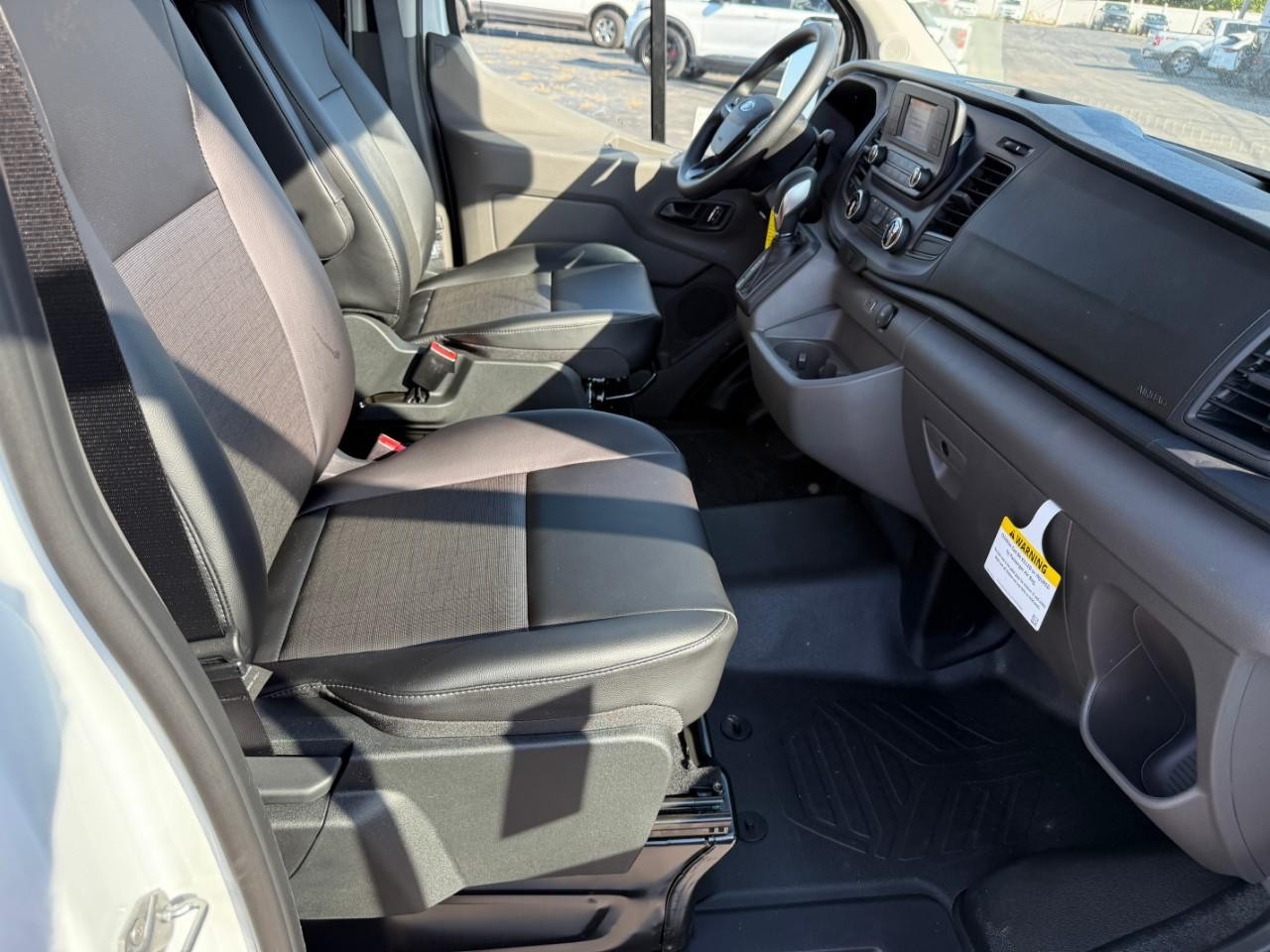 Ford Transit Cargo Van Vehicle Full-screen Gallery Image 08