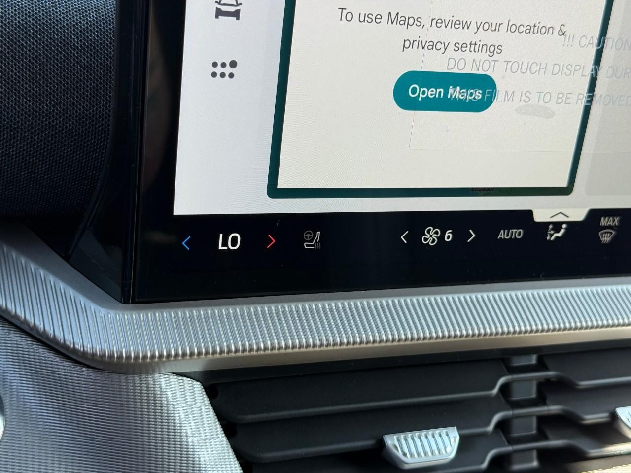 Ford Explorer Vehicle Full-screen Gallery Image 18