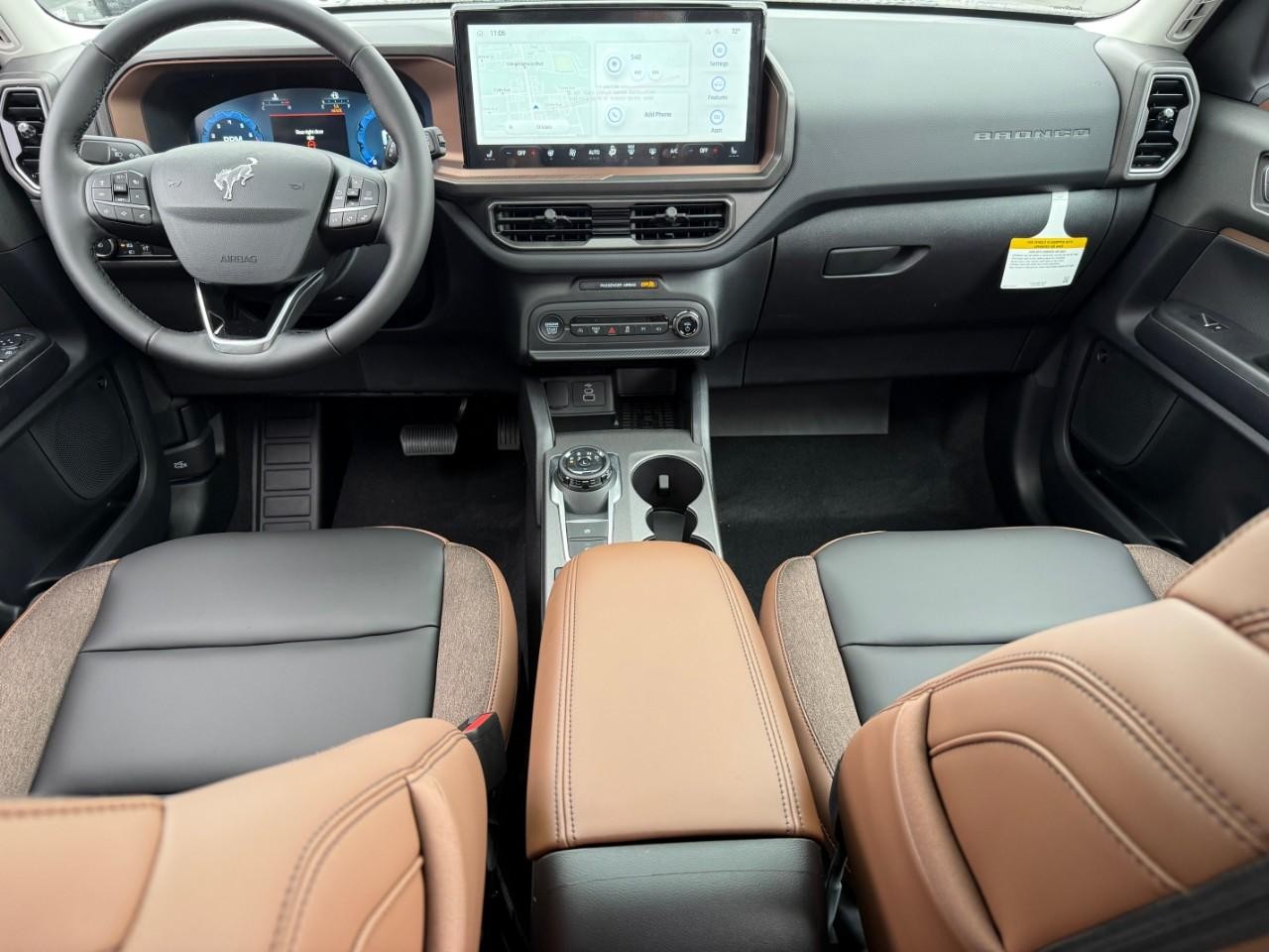 Ford Bronco Sport Vehicle Full-screen Gallery Image 06