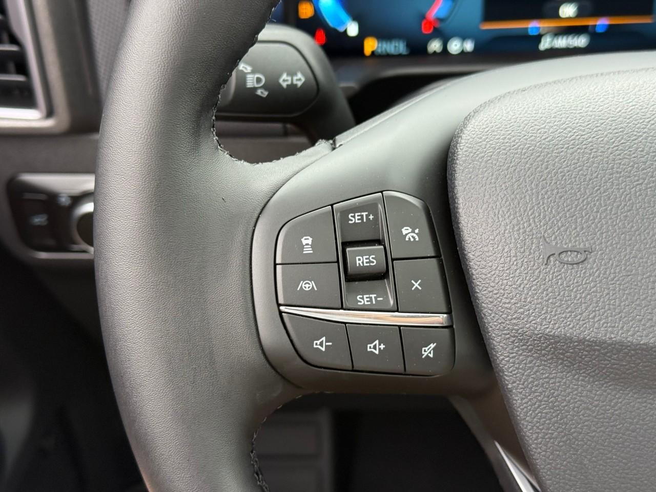 Ford Bronco Sport Vehicle Full-screen Gallery Image 14