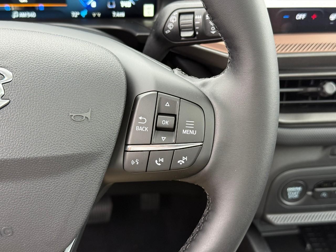 Ford Bronco Sport Vehicle Full-screen Gallery Image 15