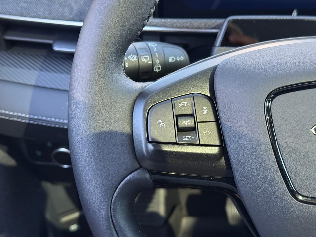 Ford Mustang Mach-E Vehicle Full-screen Gallery Image 14